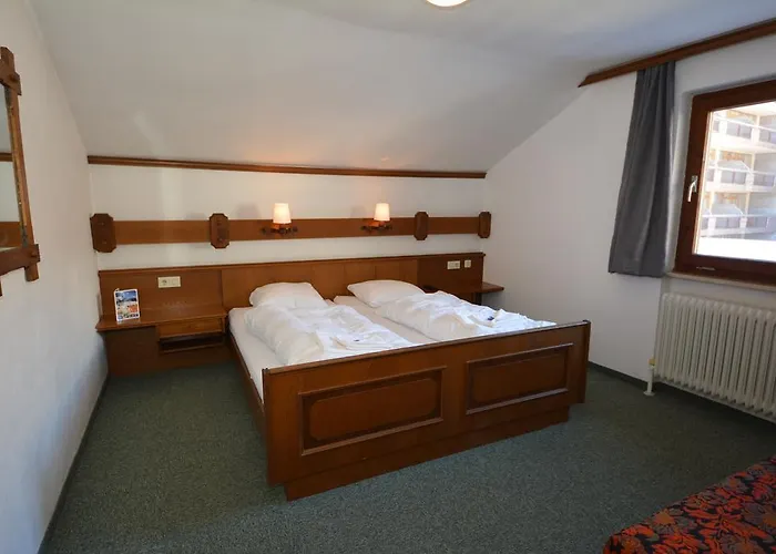 Haus Arnold By Chatel Reizen Bed and Breakfast